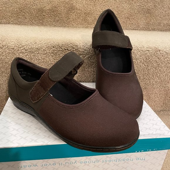 NIB $115 Brown Stretch Helen Mary Janes BERRIES by AETREX 8 W - Picture 2 of 4